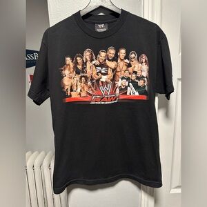 Vintage Y2K 2006 WWE Raw Roster T-Shirt Size Men’s Medium